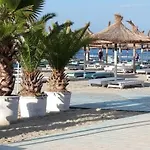 아파트 Alezzi Luxury & Spa Center Năvodari