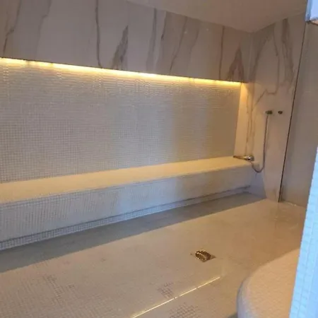 Alezzi Luxury & Spa Center * Navodari